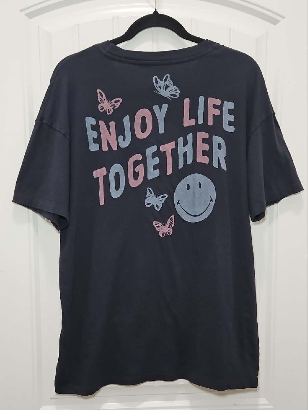 American Eagle Enjoy Life Together Smiley Graphic T-shirt XS/S Relaxed Fit